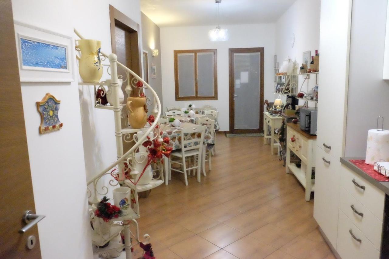Dimora Del Casale Bed & Breakfast Brindisi Eksteriør bilde